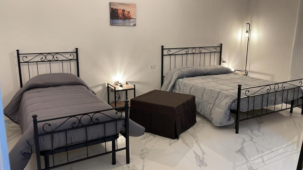 Lumacors House Panzió Nápoly Kültér fotó