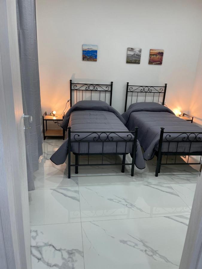 Lumacors House Panzió Nápoly Kültér fotó