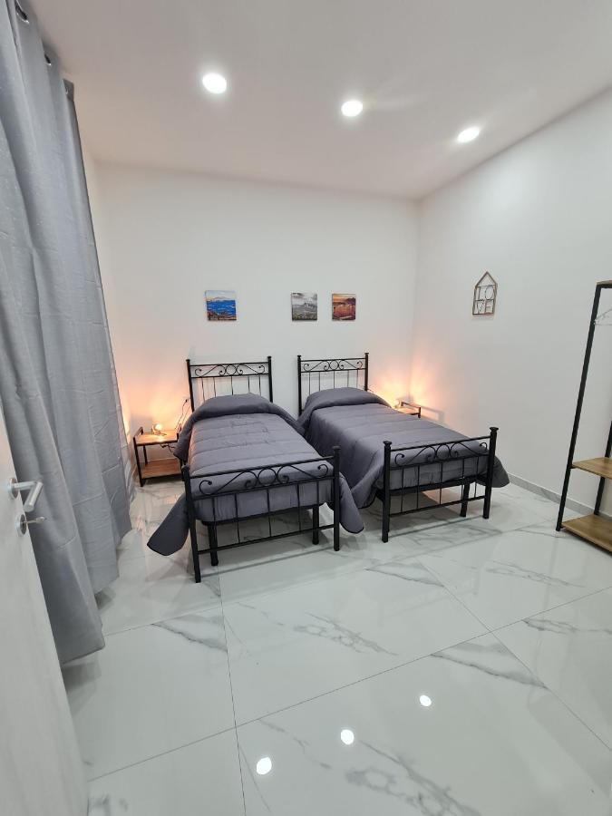 Lumacors House Panzió Nápoly Kültér fotó