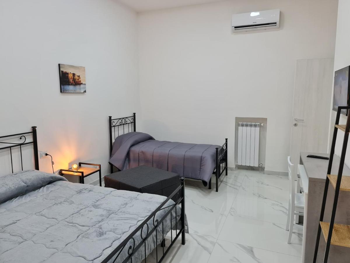 Lumacors House Panzió Nápoly Kültér fotó