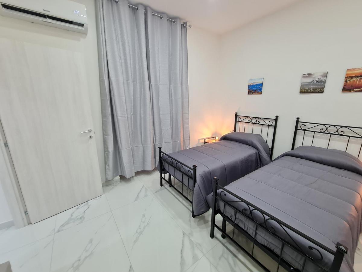 Lumacors House Panzió Nápoly Kültér fotó