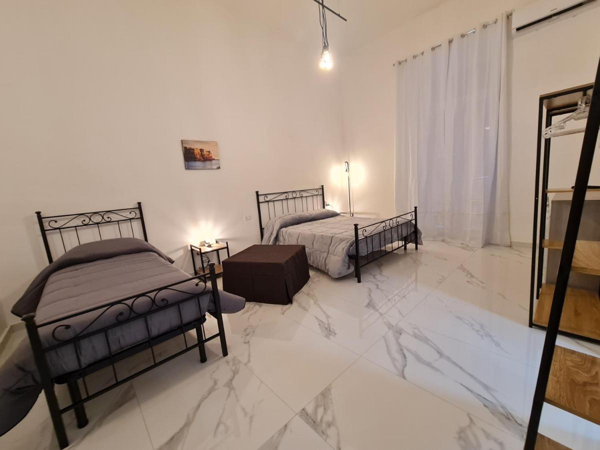 Lumacors House Panzió Nápoly Kültér fotó