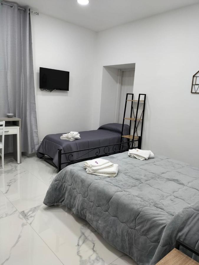 Lumacors House Panzió Nápoly Kültér fotó